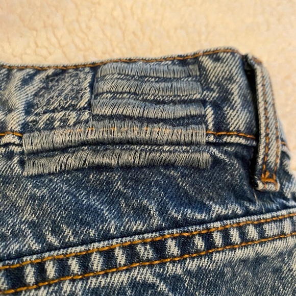 Revice Denim Size 25 acid washed jeans. NWT - Picture 9 of 9